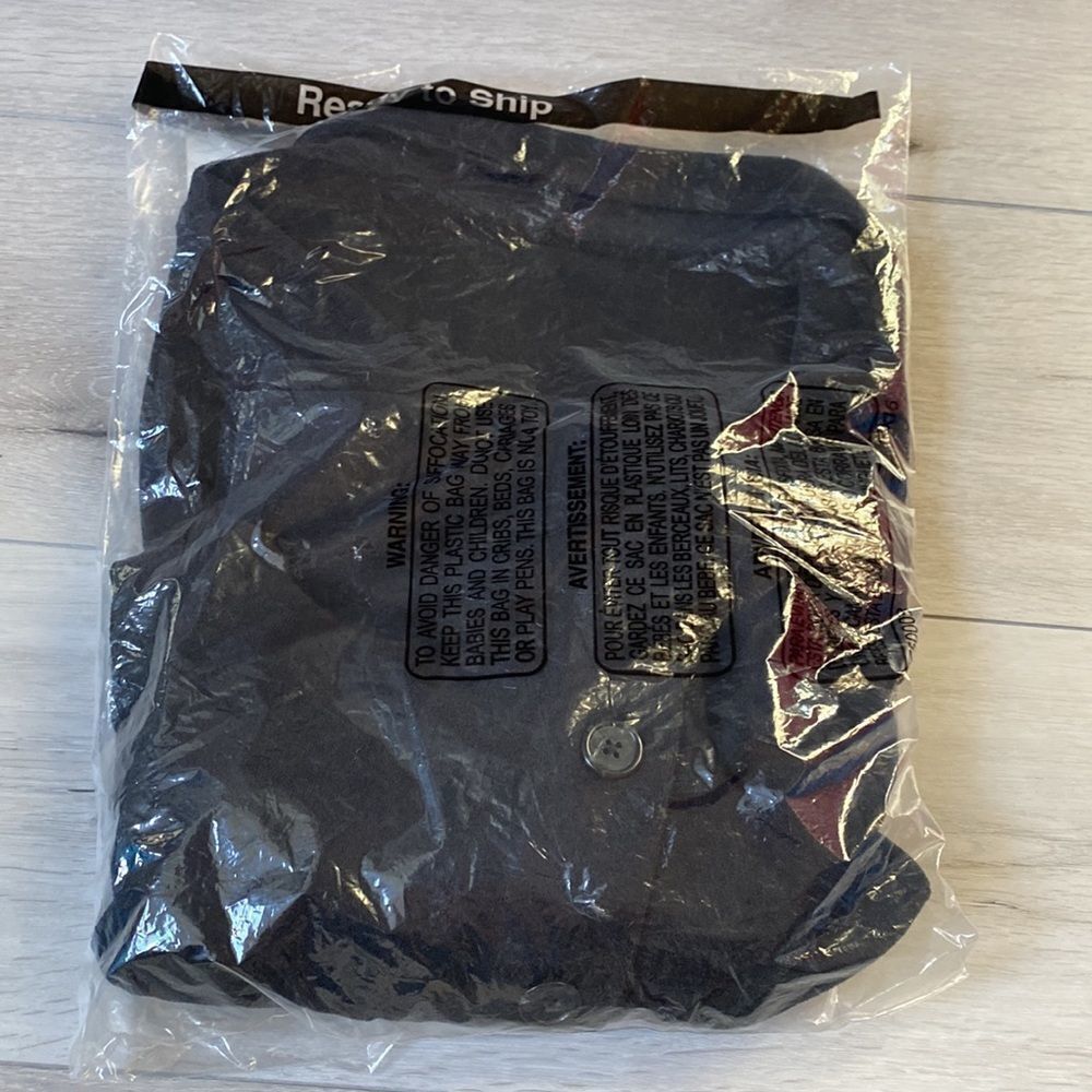Fabletics Island Terry Boxy Button Up Black S NWT in packaging - Picture 6 of 6